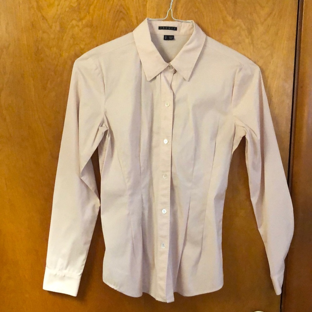 Theory pale pink fitted button-down blouse